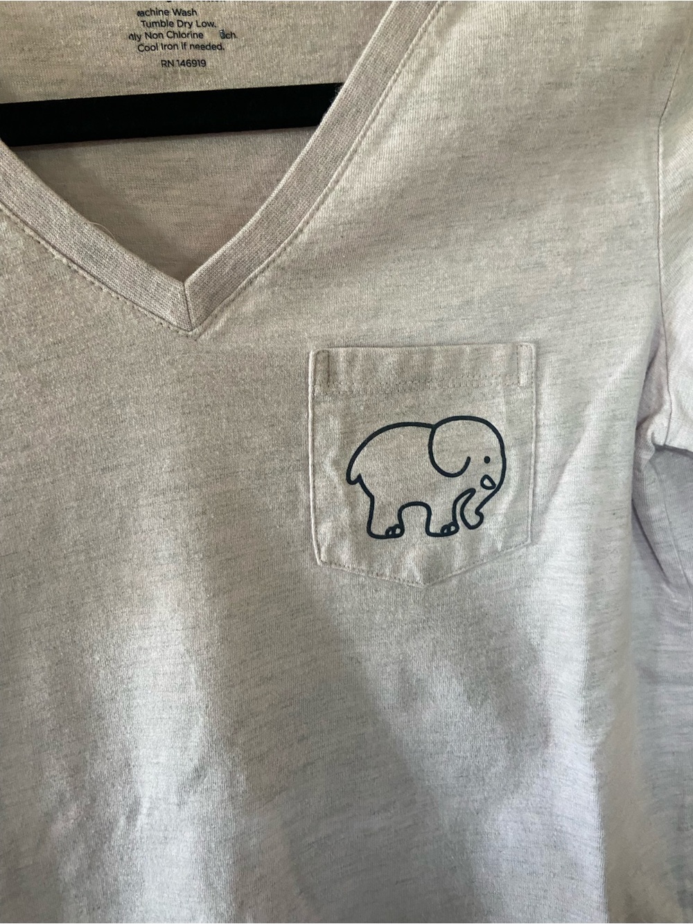 ivory ella Light Pink V-Neck Pocket Tee with Elephant - Picture 2 of 5